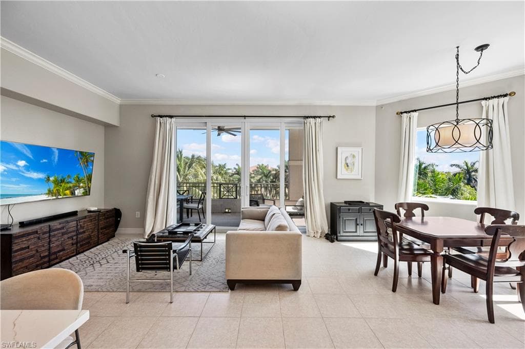 2738 Tiburon Blvd E B406, Naples, FL 34109-11