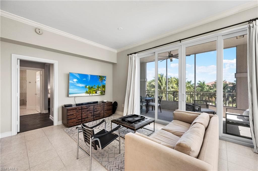 2738 Tiburon Blvd E B406, Naples, FL 34109-12