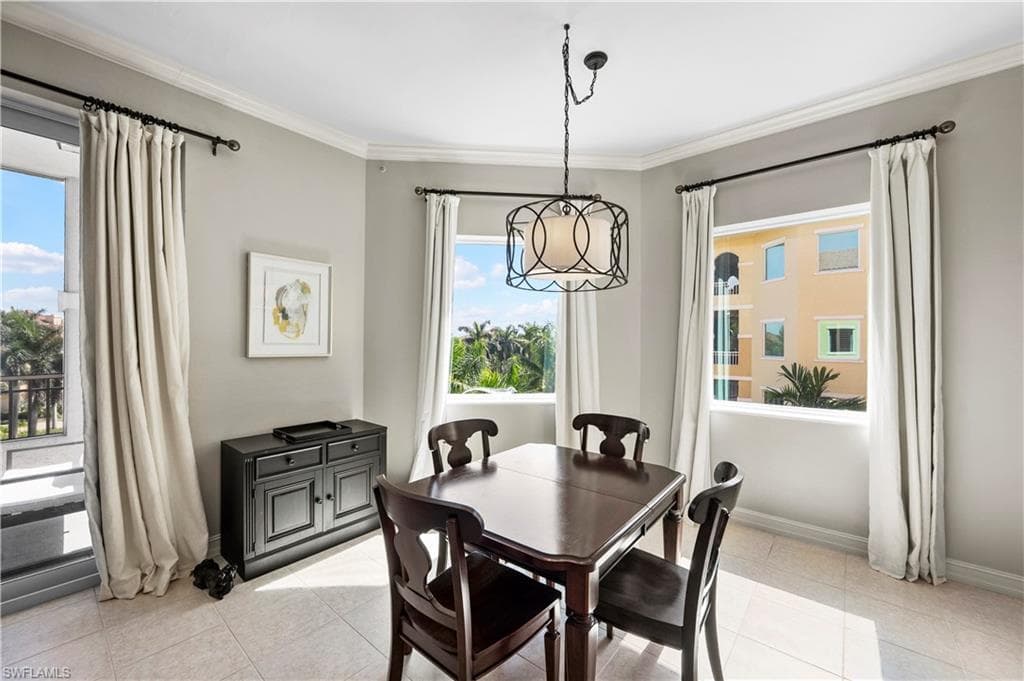 2738 Tiburon Blvd E B406, Naples, FL 34109-15
