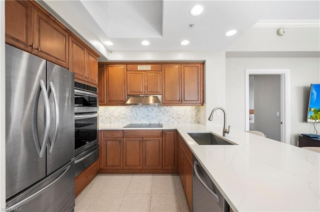 2738 Tiburon Blvd E B406, Naples, FL 34109-18