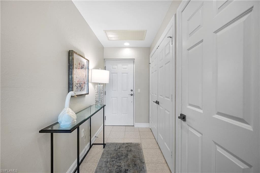 2738 Tiburon Blvd E B406, Naples, FL 34109-28