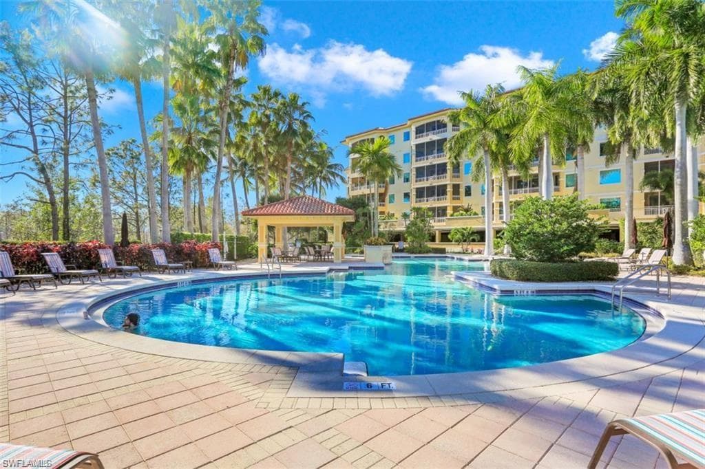 2738 Tiburon Blvd E B406, Naples, FL 34109-5