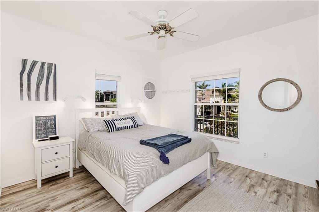 1218 Treasure Ct, Marco Island, FL 34145-11