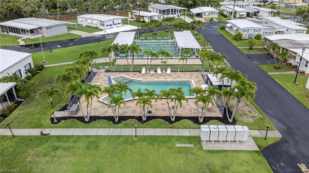 71 Enchanting Blvd E71, Naples, FL 34112-22