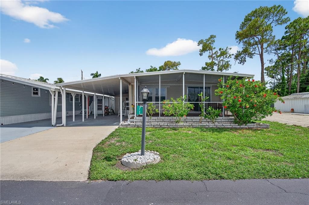 71 Enchanting Blvd E71, Naples, FL 34112-3
