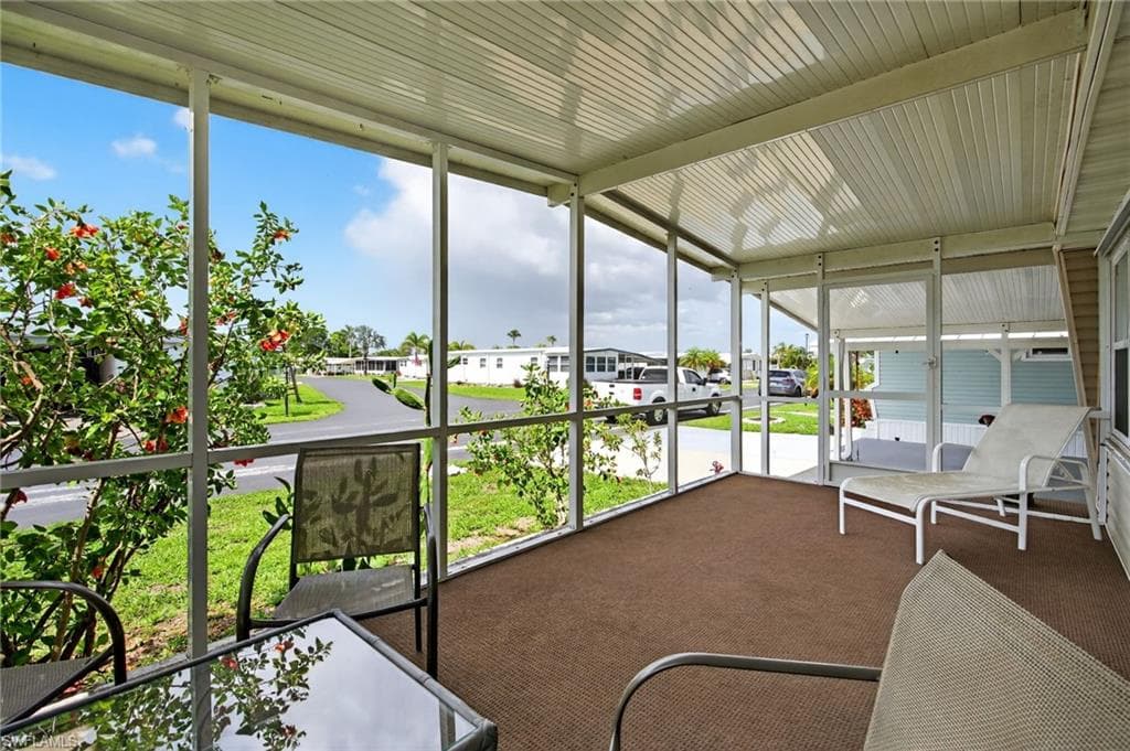 71 Enchanting Blvd E71, Naples, FL 34112-4
