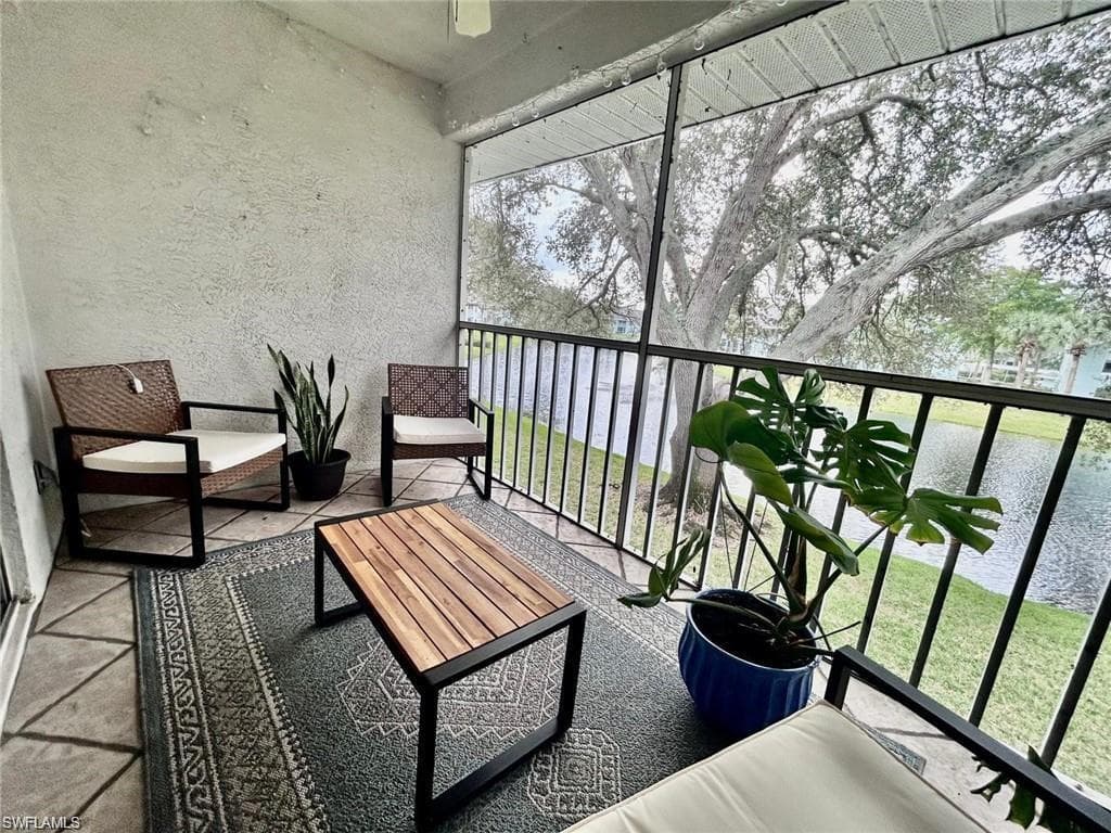 137 Wading Bird Cir F203, Naples, FL 34110-12