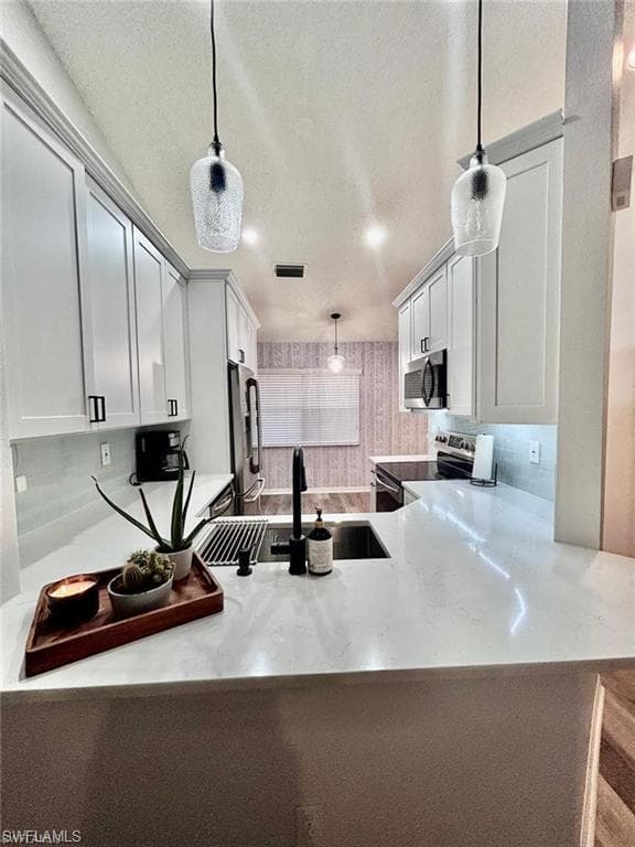 137 Wading Bird Cir F203, Naples, FL 34110-6