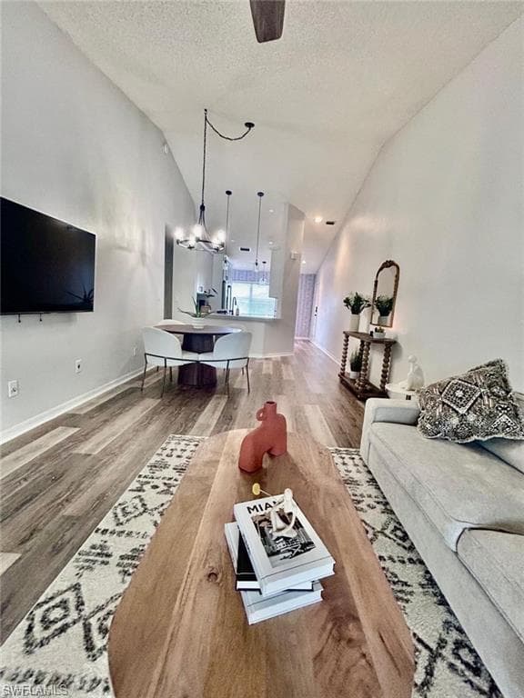 137 Wading Bird Cir F203, Naples, FL 34110-8