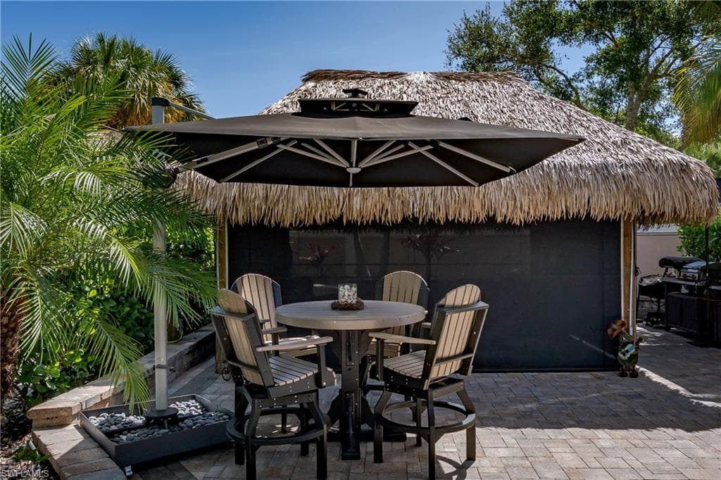 13571 Snook Cir, Naples, FL 34114-2