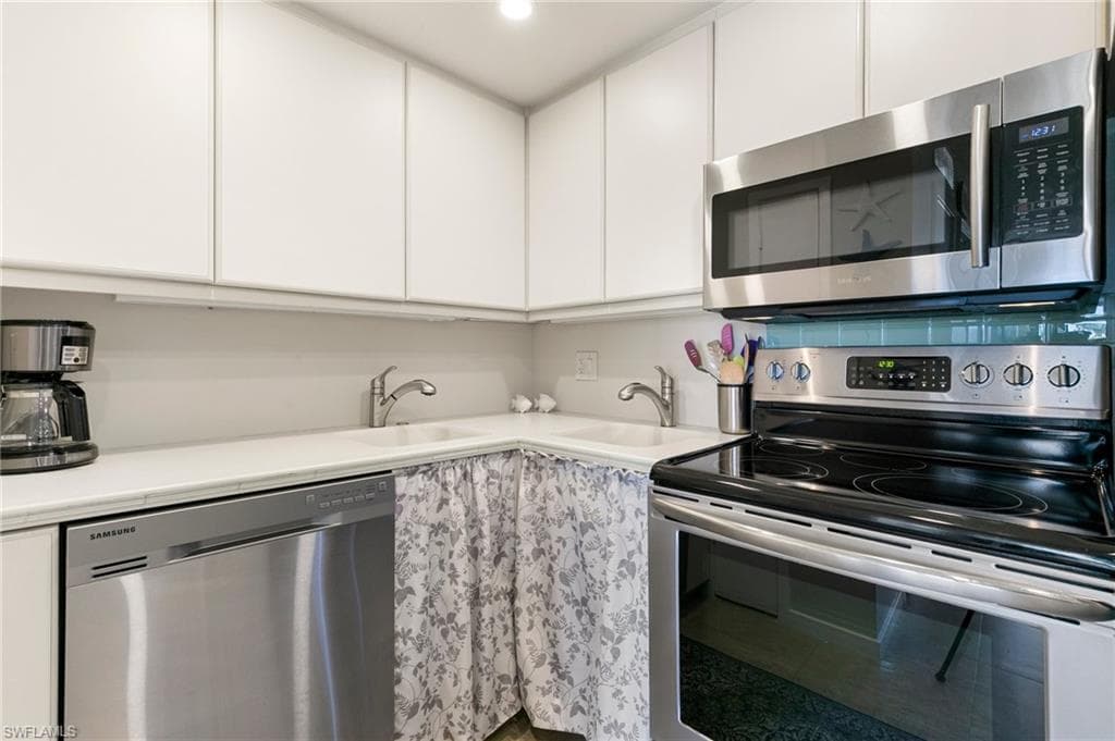 180 Seaview Ct 314, Marco Island, FL 34145-20