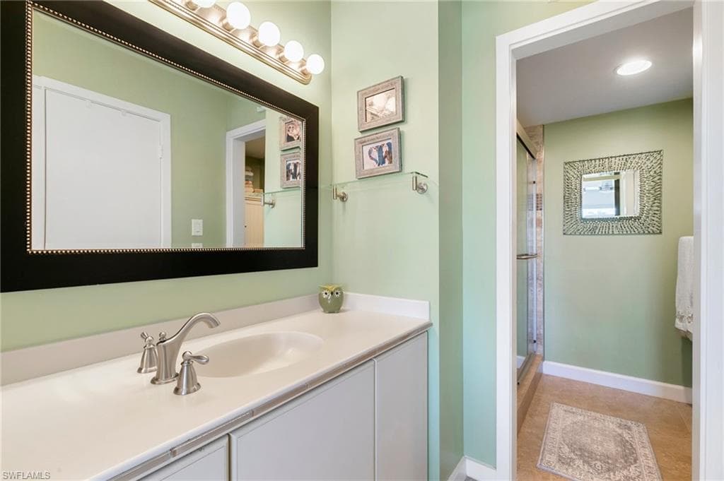 180 Seaview Ct 314, Marco Island, FL 34145-24