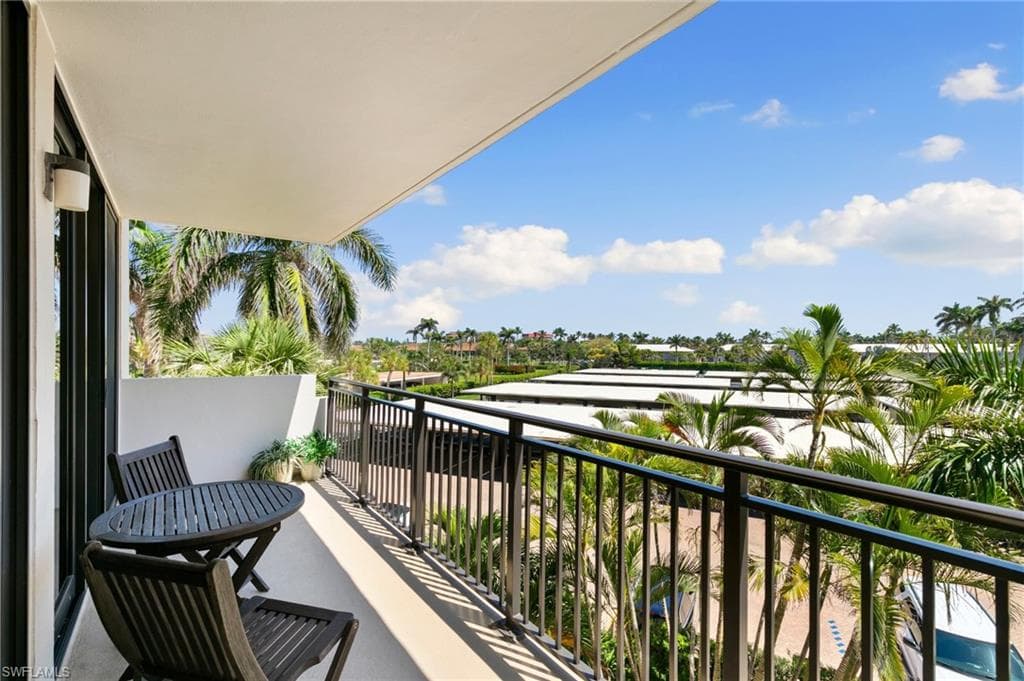 180 Seaview Ct 314, Marco Island, FL 34145-28