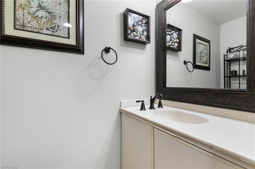 180 Seaview Ct 314, Marco Island, FL 34145-29