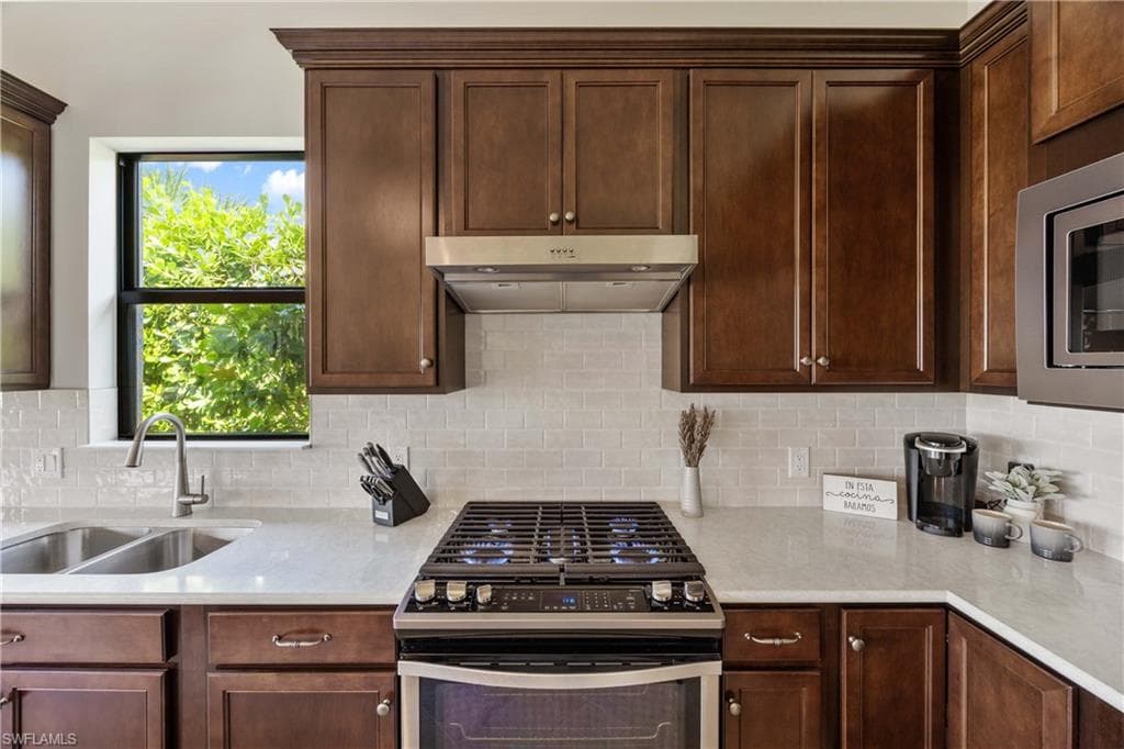 6787 Winding Cypress Dr, Naples, FL 34114-14