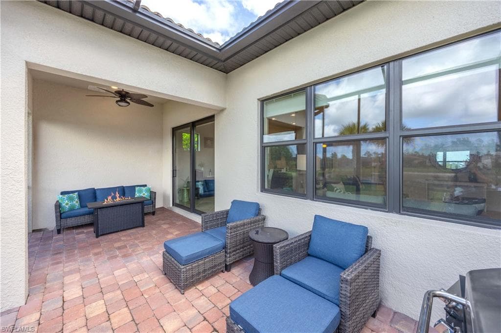 6787 Winding Cypress Dr, Naples, FL 34114-17