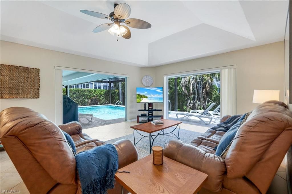 941 Ironwood Ct, Marco Island, FL 34145-10