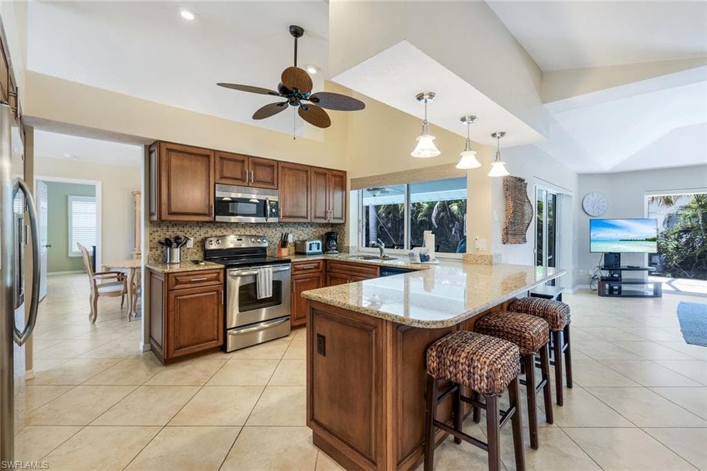 941 Ironwood Ct, Marco Island, FL 34145-11