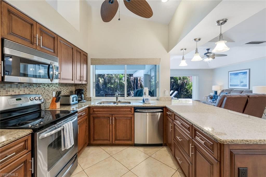 941 Ironwood Ct, Marco Island, FL 34145-13