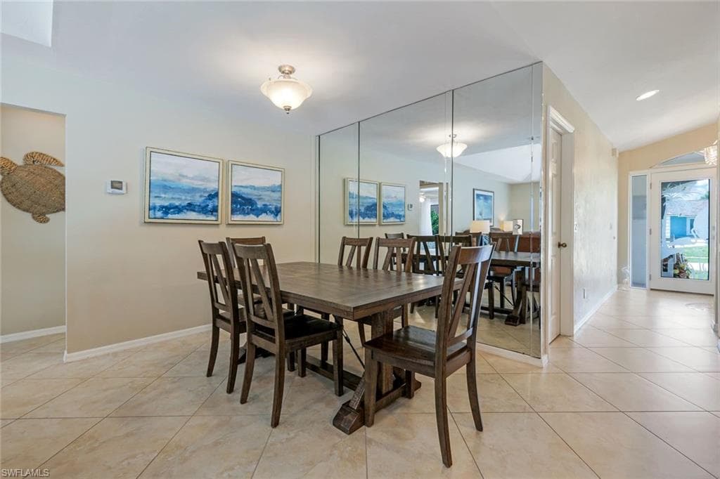 941 Ironwood Ct, Marco Island, FL 34145-18