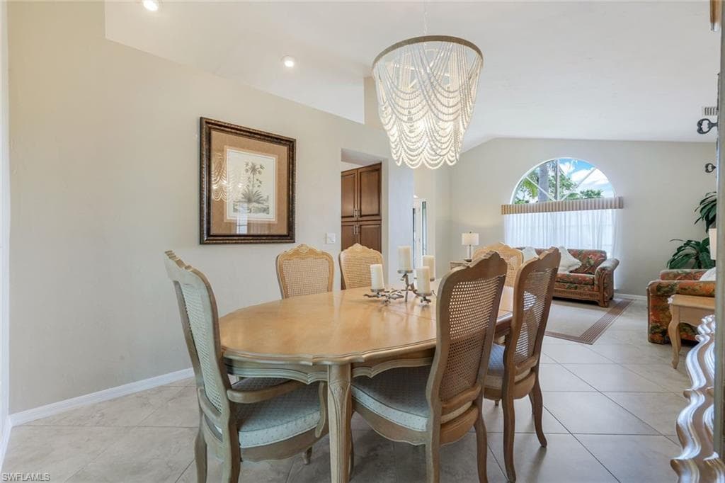941 Ironwood Ct, Marco Island, FL 34145-19