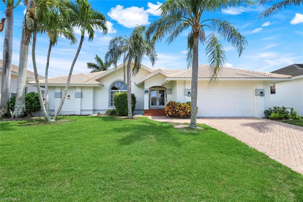 941 Ironwood Ct, Marco Island, FL 34145-2