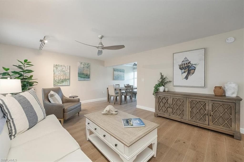 626 12th Ave S 626, Naples, FL 34102-8