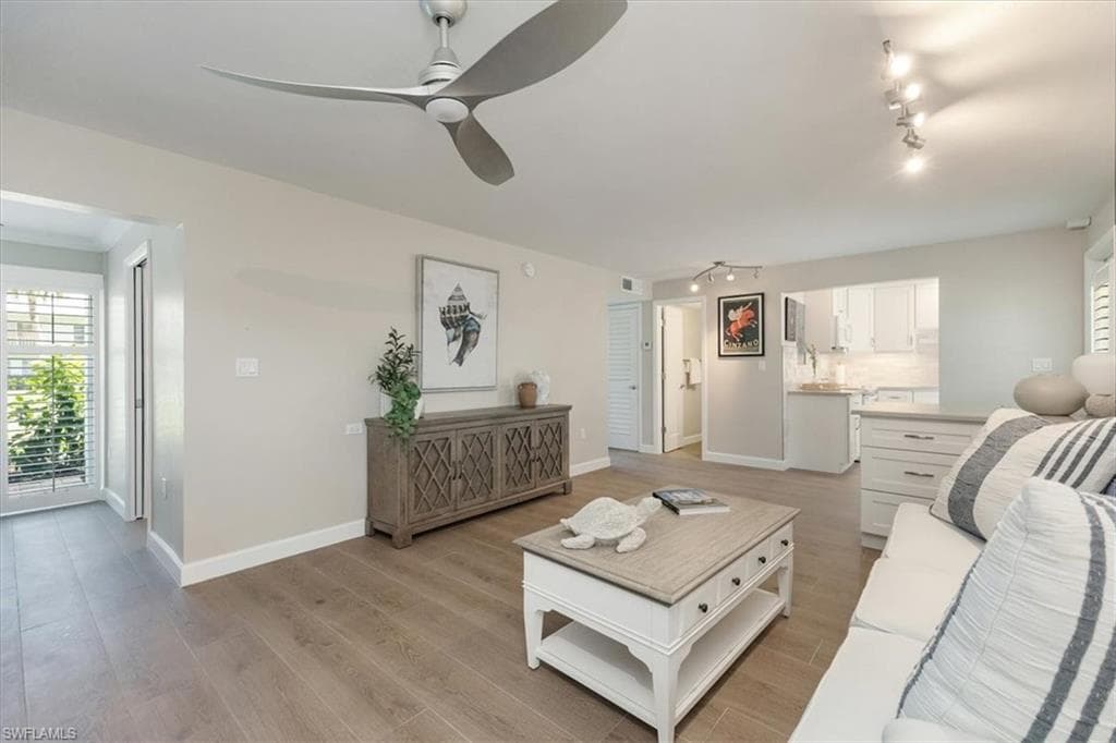 626 12th Ave S 626, Naples, FL 34102-14
