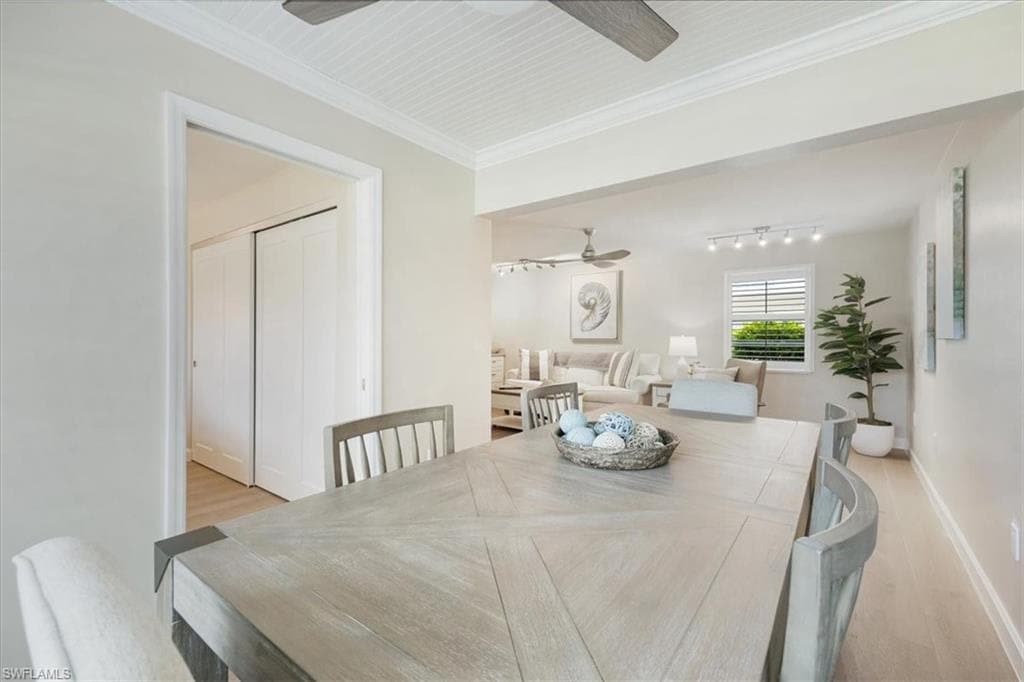626 12th Ave S 626, Naples, FL 34102-17