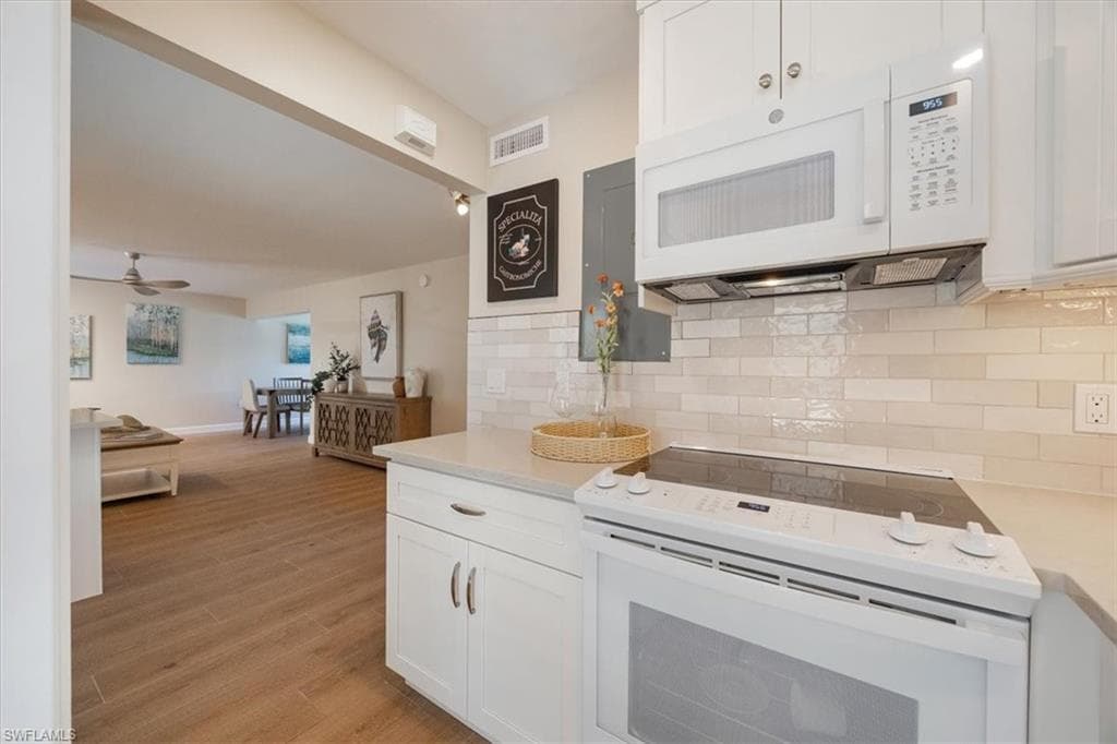 626 12th Ave S 626, Naples, FL 34102-21