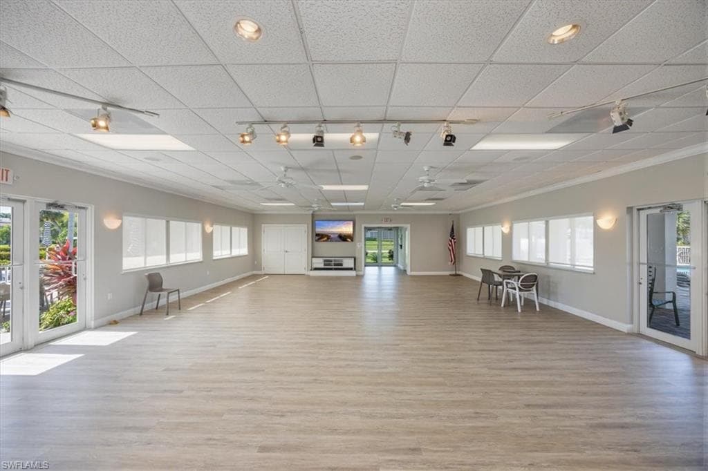 626 12th Ave S 626, Naples, FL 34102-45