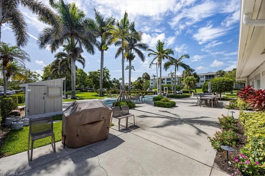 626 12th Ave S 626, Naples, FL 34102-48