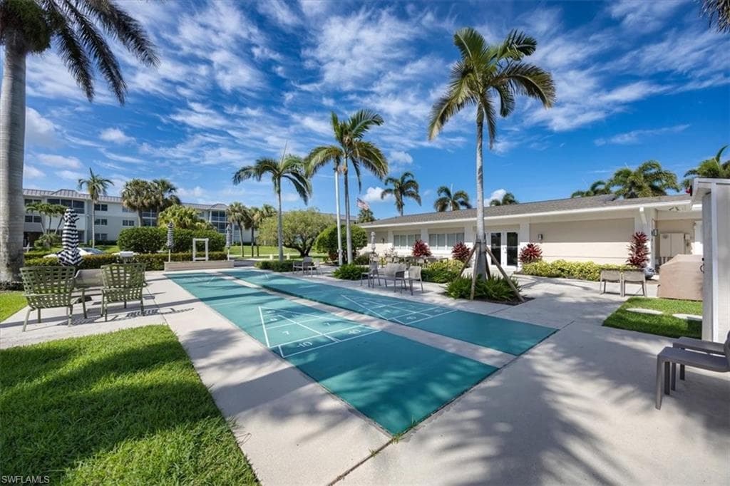 626 12th Ave S 626, Naples, FL 34102-49