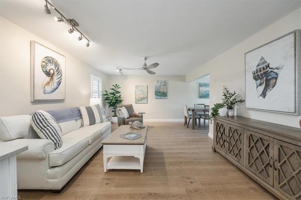 626 12th Ave S 626, Naples, FL 34102-6