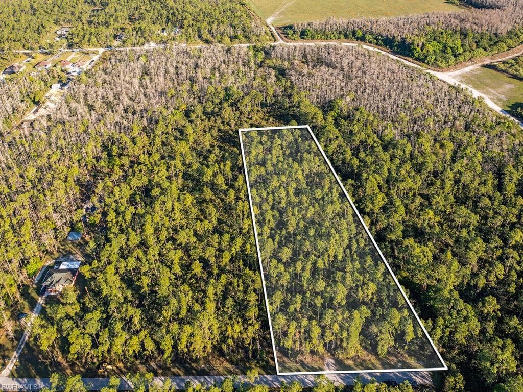 Xxxx 2nd Ave SE, Naples, FL 34117-3