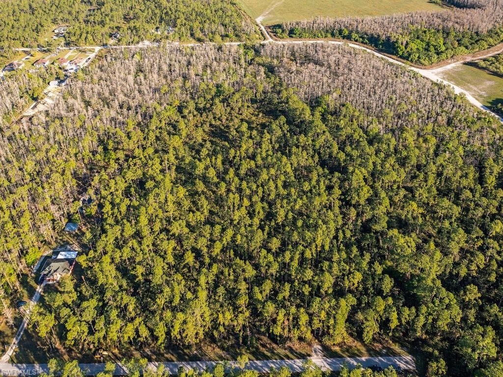 Xxxx 2nd Ave SE, Naples, FL 34117-4