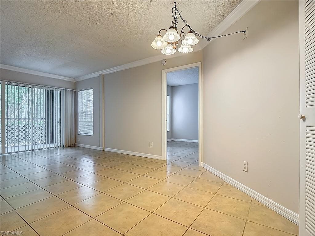 194 Santa Clara Dr 12, Naples, FL 34104-18