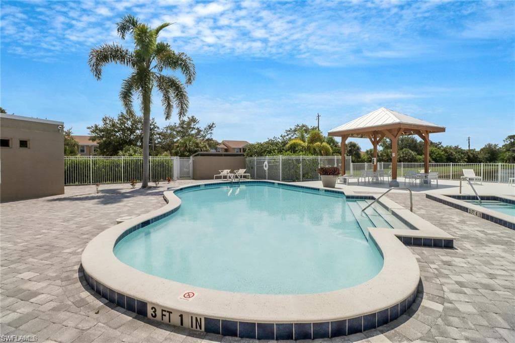 194 Santa Clara Dr 12, Naples, FL 34104-33