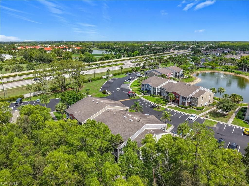 194 Santa Clara Dr 12, Naples, FL 34104-39