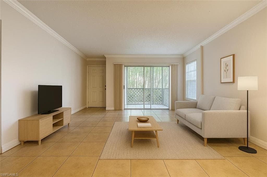 194 Santa Clara Dr 12, Naples, FL 34104-4