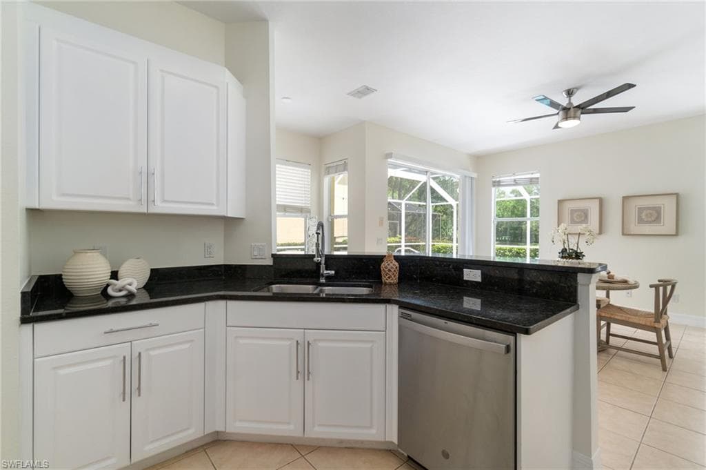 5012 Fairhaven Ln, Naples, FL 34109-11