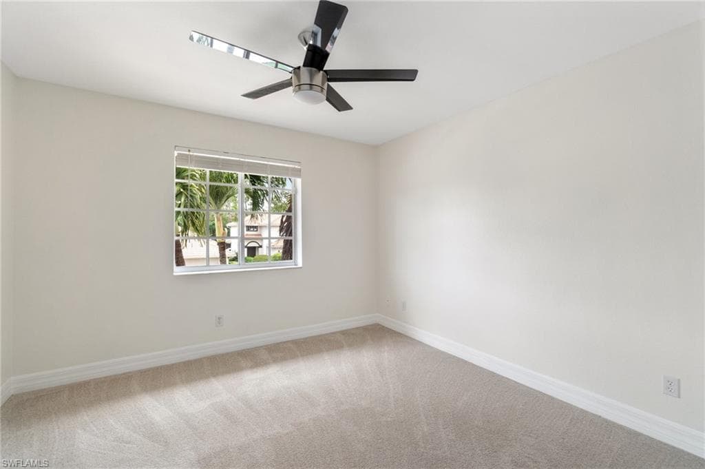 5012 Fairhaven Ln, Naples, FL 34109-30