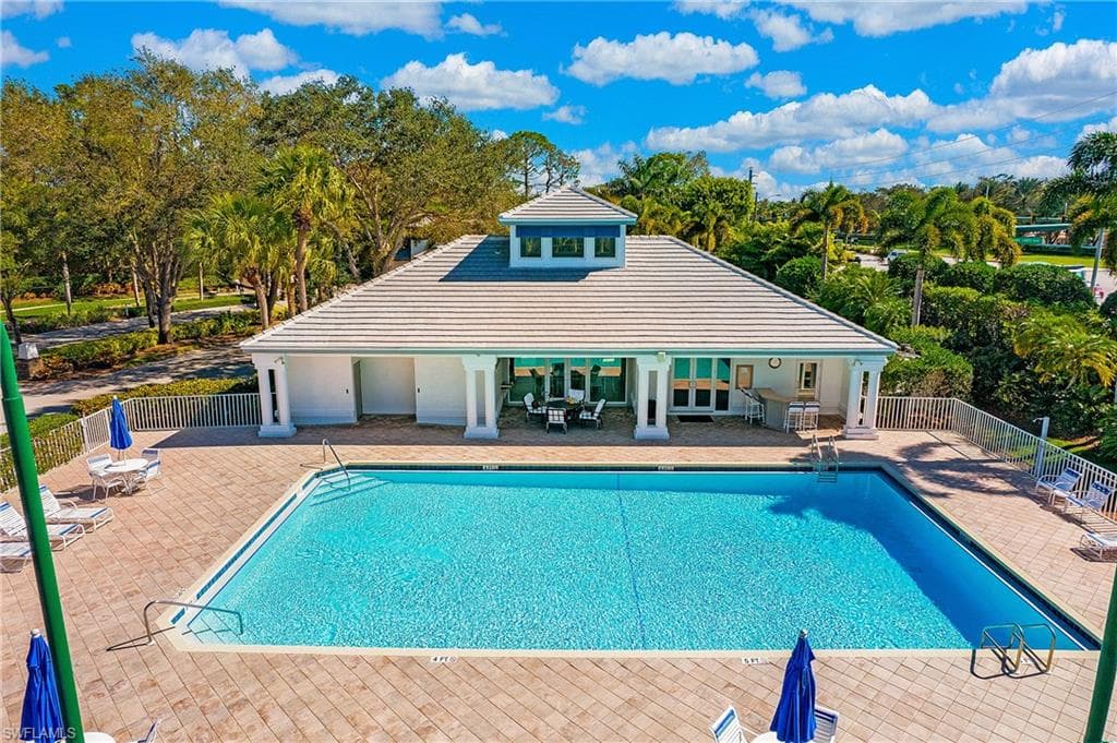 5012 Fairhaven Ln, Naples, FL 34109-45