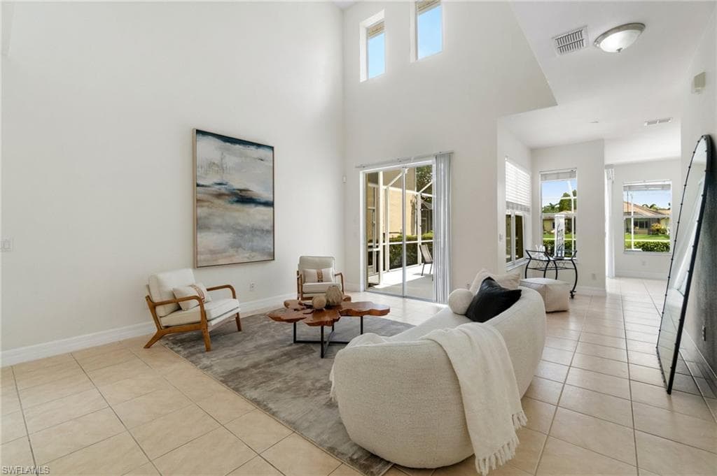 5012 Fairhaven Ln, Naples, FL 34109-6