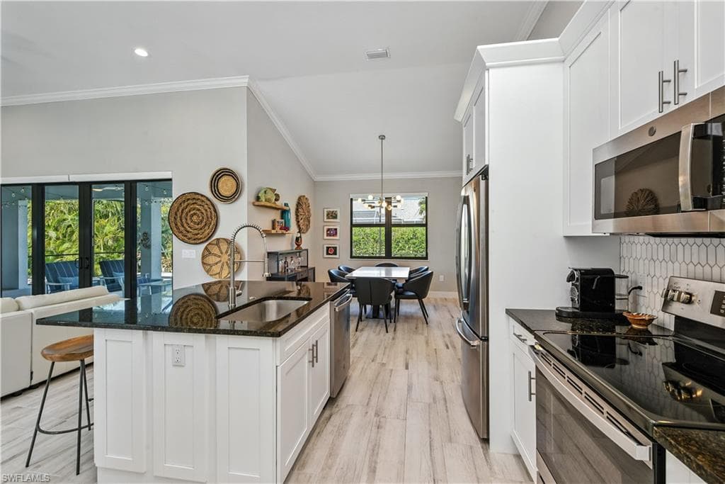 370 Regatta St, Marco Island, FL 34145-11