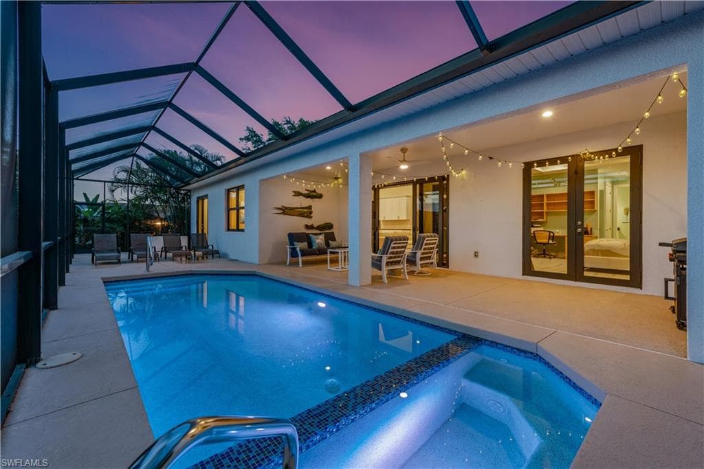 370 Regatta St, Marco Island, FL 34145-1
