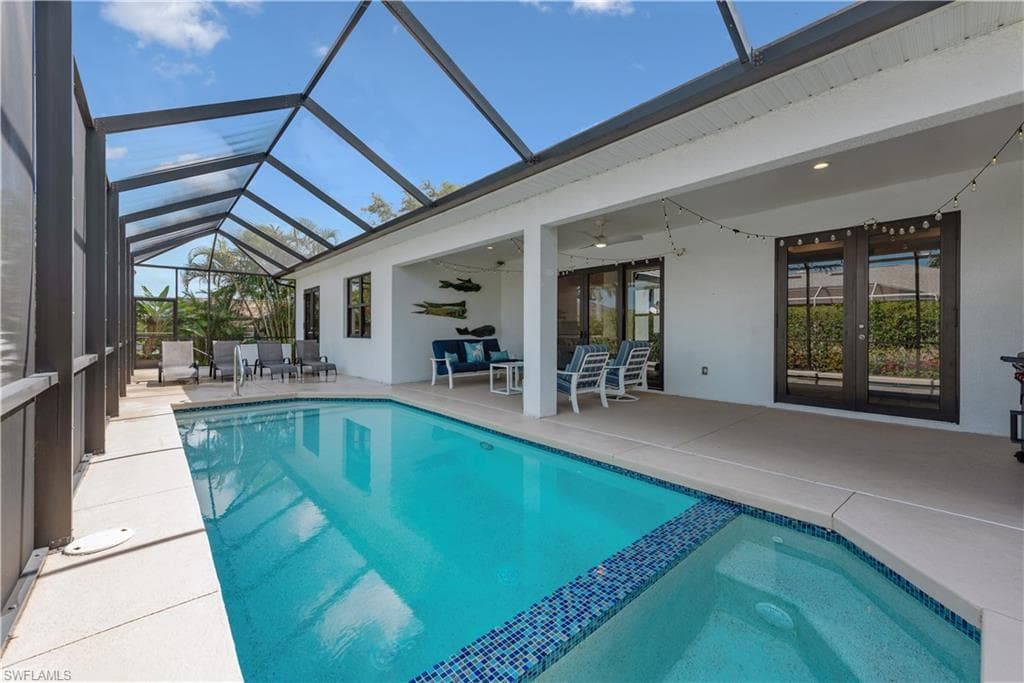 370 Regatta St, Marco Island, FL 34145-25