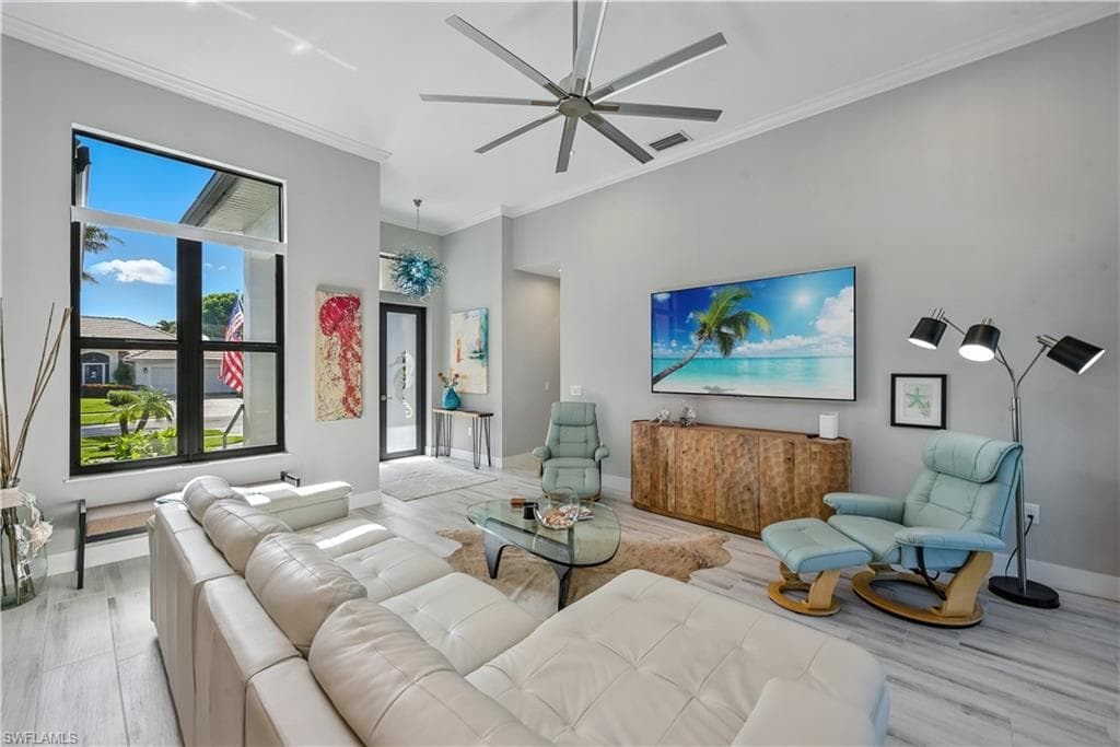 370 Regatta St, Marco Island, FL 34145-7