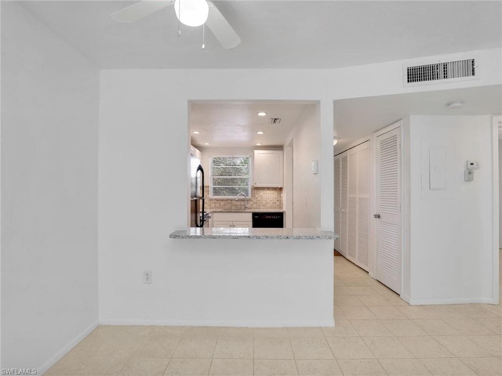 499 Forest Lakes Blvd 207, Naples, FL 34105-12