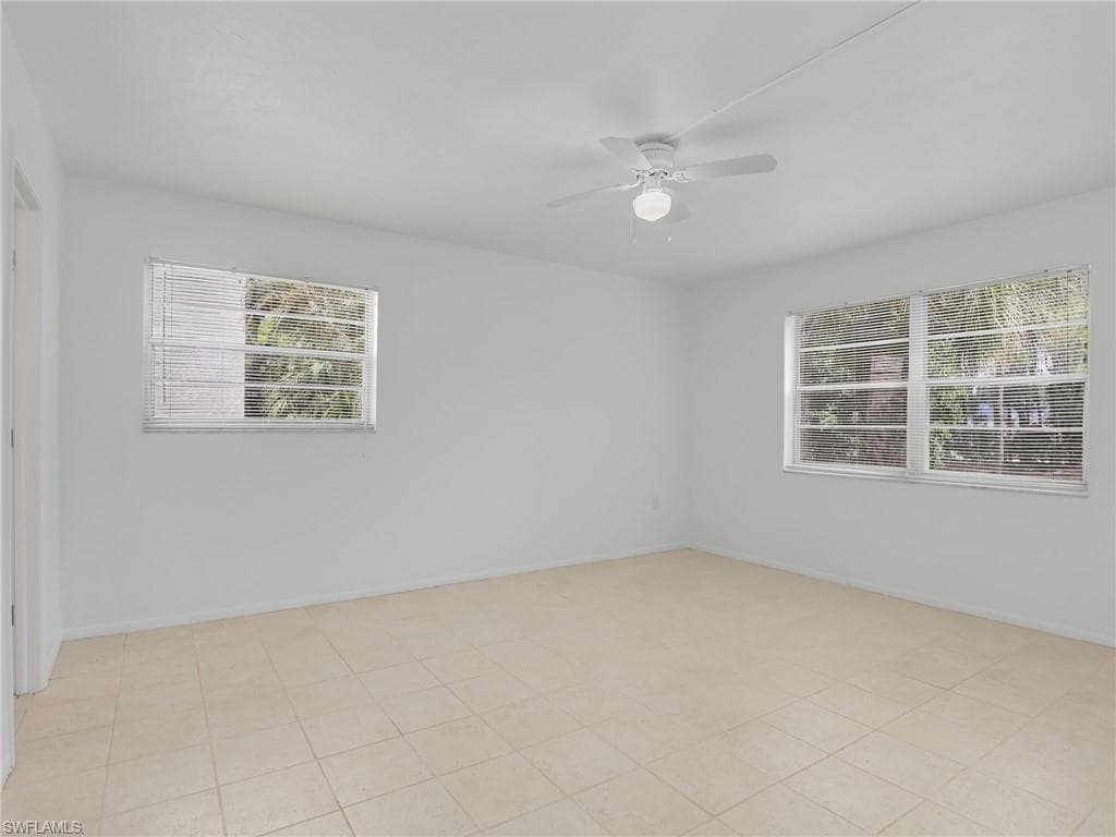 499 Forest Lakes Blvd 207, Naples, FL 34105-17